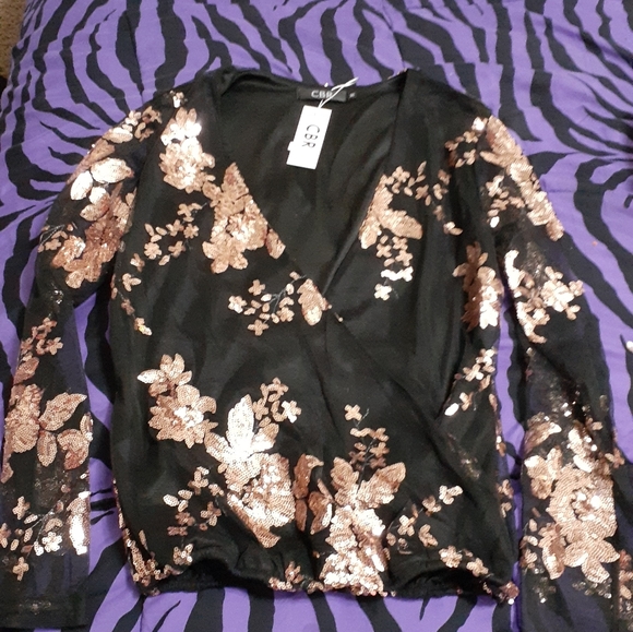 blouse - Picture 2 of 3